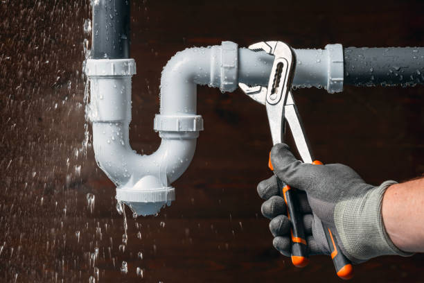 Professional Plumbing technician working in Rackerby, CA